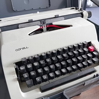 Písací stroj Consul - 2