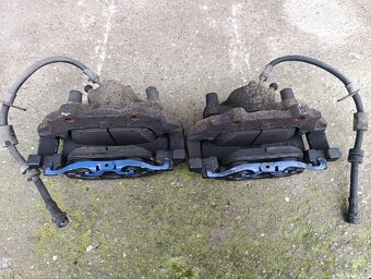 Predné brzdové strmene Ford focus, kuga, turneo, transit - 2