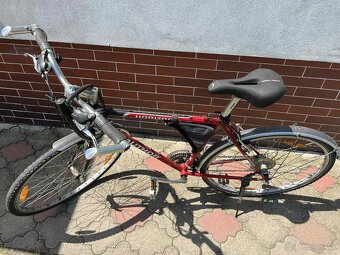 Author 28 červený - 2