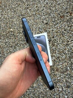 IPhone 15 pro - baterie 100% - 2