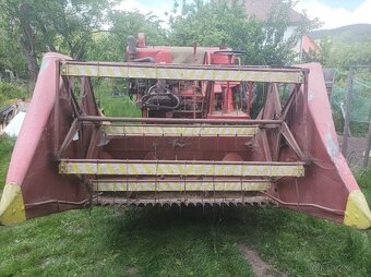 Predám kombajn Massey Ferguson - 2