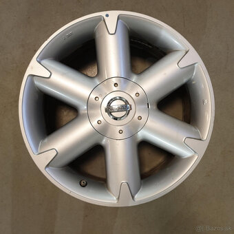NISSAN disky 5x114,3 R18 7,5J ET35 - 2