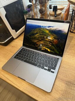 MacBook Pro 13" M1 Pro(2020)- 16gb ram - 256gb ssd + Hub - 2