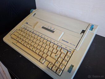 elektronicky pisaci stroj Triumph Adler - 2