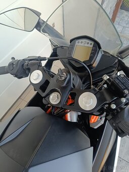 KTM RC 390 -32kW A2 -top stav - 2