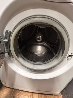Whirlpool spredu plnená práčka - 2
