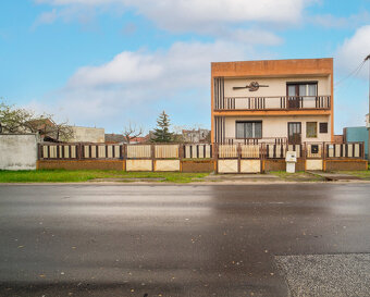 Na predaj 5-izbový rodinný dom Veľké Leváre - 2