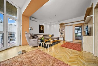 Elegantný 3,5 izbový byt na Révovej ul. na prenájom. - 2