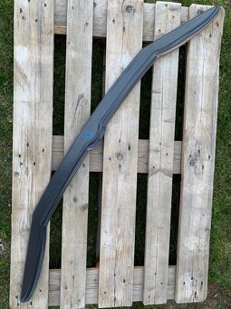 VW Golf 4 zamračenie kapoty - 2