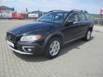 VOLVO XC70 2,4D 133kw Geartronic Momentum AWD 2015 - 2