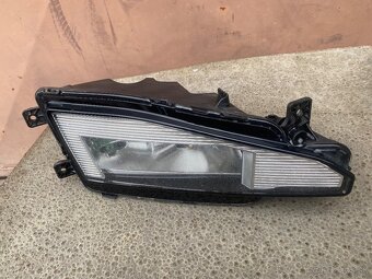 VW Passat B8 lift lava predna hmlovka - 2