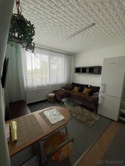 Prenajmem -1 izbový byt v Šali - 2
