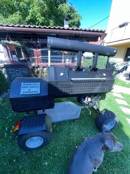 Gril lokomotíva s udiarňou - 2