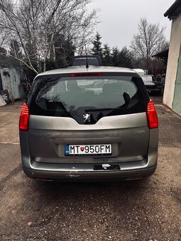 Peugeot 5008 - 2