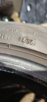 Dunlop 245/40R18 - 2