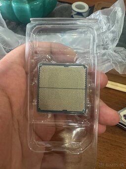 AMD Ryzen 7 9800X3D - 2