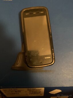 Predám MT NOKIA5230 s držiakom pod sklo. - 2