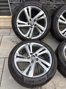 ✅ 5x112 r17 golf 8 Valencia krasne letne obutie - 2