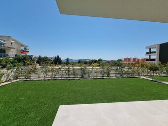 CHORVÁTSKO - Pekné apartmány 350m od pláže (S2) - VODICE - 2