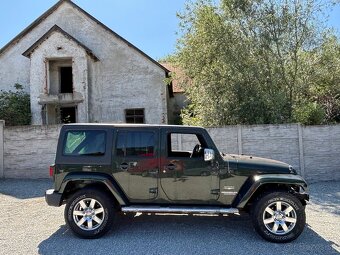 Jeep Wrangler 2012 Unlimited Sport 3.6L V6 A/T - 2