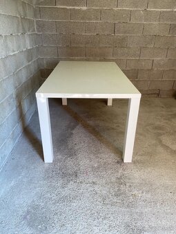 Predám jedálenský stôl - 2