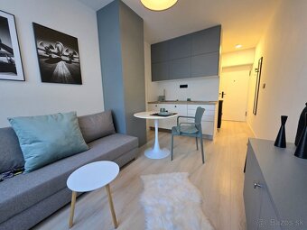 Na predaj pekný, menší 1 izbový byt na ulici Krivá, Košice - - 2