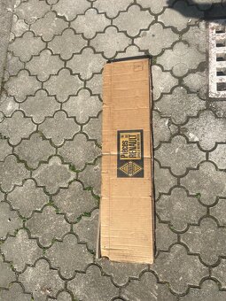 Predám originálnu prednú masku Renault R6/6 - 2