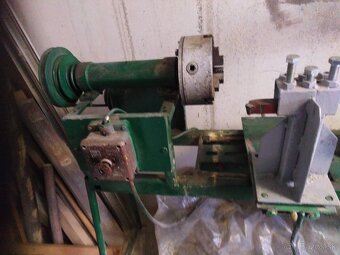 Sústruh tokar - 2