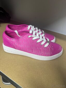 Tenisky MK nove - 2