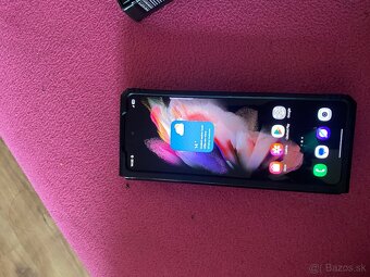 Samsung galaxi z fold3 - 2