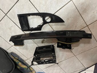 BMW e60 e61 ND diely LCI tapaciry radička footrest - 2