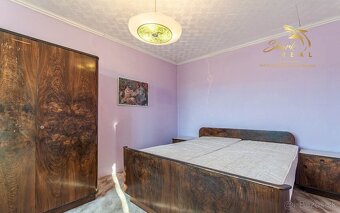 Priestranný rodinný dom s veľkou záhradou v TOP lokalite - 2