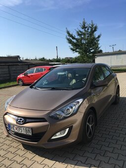 Hyundai i30 hnedá karoséria 1.4 benzín 2013 73kw - 2
