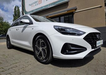 Hyundai i30 1.5-1.MAJITEL-AUTOMAT-ZÁRUKA - 2