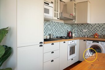 Na prenájom 2-izbový byt v centre Bratislavy (Staré Mesto) s - 2