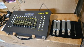 Dmx pult s 4 bezdrôtovými bateriovymi dmx prijimačmi - 2