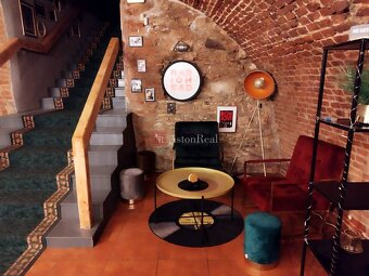 JEDINEČNÝ PRIESTOR v suteréne historickej budovy, Banská Bys - 2