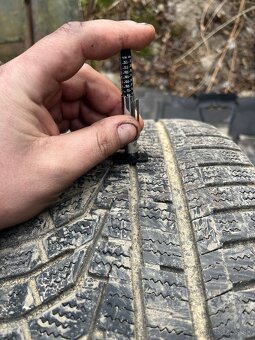 2ks zimne pneu hankook 215/55 r17 - 2