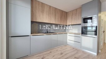 PRIESTRANNÝ 3-IZBOVÝ BYT, 70M2, PRIEVIDZA - 2