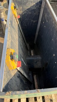 Krmič pre ošípané - 2