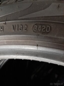 Letne pneu 255/40/20 101V - 2