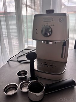 Pákový kávovar Delong - 2