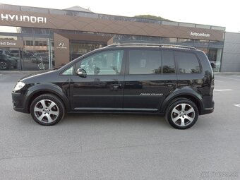 Volkswagen Touran Cross 2.0 TDI 125kw 7miestne - 2