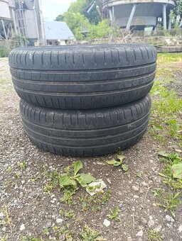 195/65 R15 - 2