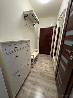 IKEA HEMNES predsieň - 2