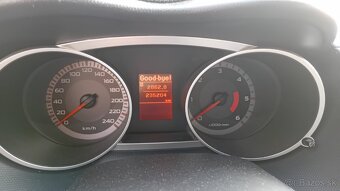 Mitsubishi outlander SUV - 2