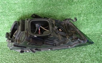 audi a4 svetlo xenon 2008+ - 2