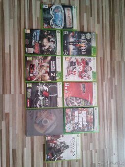 Xbox 360 + 2 ovládače a hry - 2