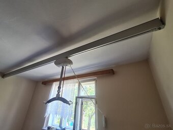 Zdvihacie zariadenie a plosina pre imobilnych - 2
