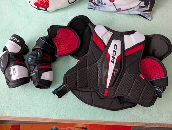 Hokejova vystroj CCM Jr FT680 L - 2